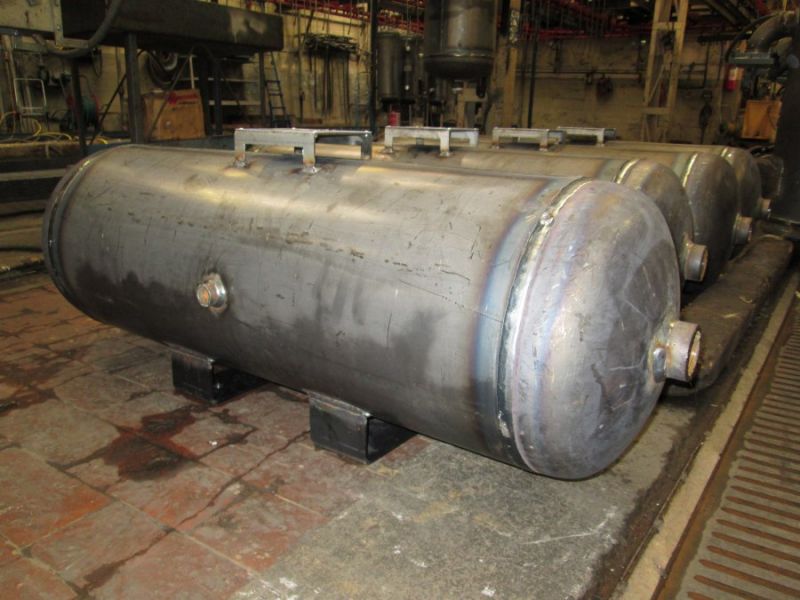 Serbatoi standard ASME, 100 lt., con supporti per montaggio orizzontale