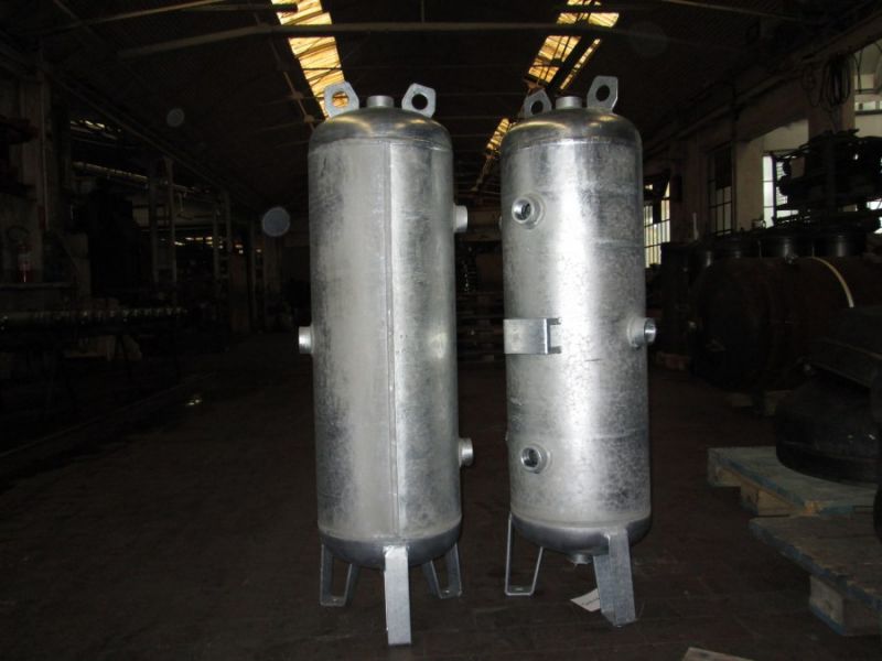 Serbatoi standard con zincatura ASME da 100 lt., dopo trattamento di zincatura